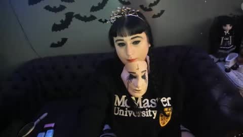 Sugary online show from 02-22-25, 08:40