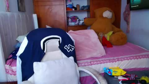 Cami   Back in 2 hours online show from 02-09-25, 10:11