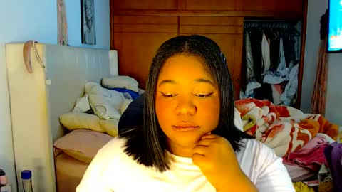 Cami   Back in 2 hours online show from 09-10-25, 05:07