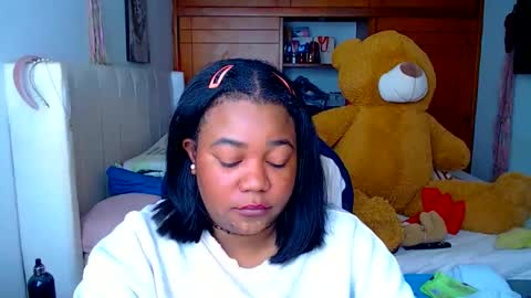 Cami   Back in 2 hours online show from 09-21-25, 09:27