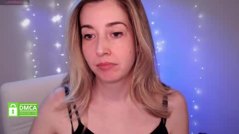 Mia online show from 12-02-25, 04:13