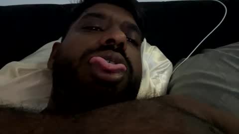 Snapshot of suggnight chatting on 10-05-25, 06:39 Let me be your knight that saves you online show from 10-05-25, 06:39