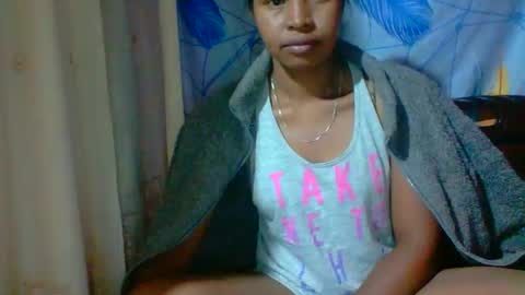 Snapshot of sukietalore chatting on 05-25-26, 12:05 SukieTalore online show from 05-25-26, 12:05