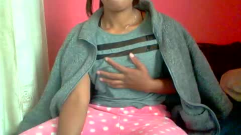 Snapshot of sukietalore chatting on 05-28-26, 04:21 SukieTalore online show from 05-28-26, 04:21