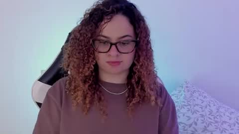 Snapshot of sultrysecrets_ chatting on 06-22-26, 06:49 Ann online show from 06-22-26, 06:49