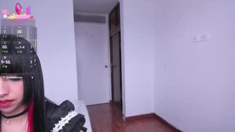 Snapshot of sumeragi_cat chatting on 10-05-25, 04:05 Nicolle  online show from 10-05-25, 04:05