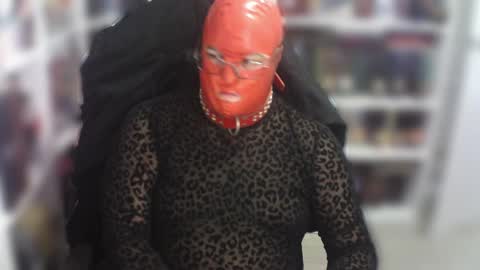 Snapshot of sumisolatex chatting on 01-27-25, 12:05 Sumisolatex online show from 01-27-25, 12:05