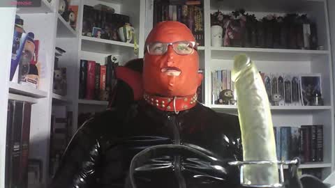 Snapshot of sumisolatex chatting on 10-14-25, 06:31 Sumisolatex online show from 10-14-25, 06:31