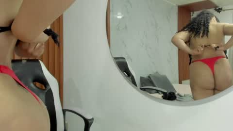 Snapshot of summer__star chatting on 06-11-26, 12:32 summer__star online show from 06-11-26, 12:32