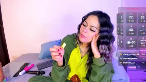 Snapshot of summer_holiday chatting on 12-10-24, 09:55 OnlyFans summer holiday online show from 12-10-24, 09:55