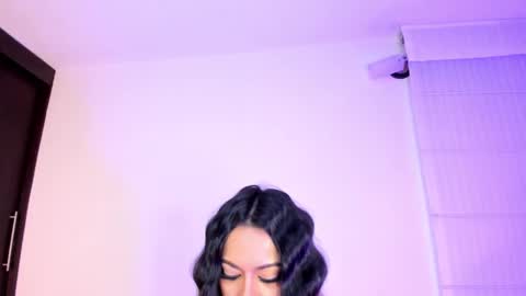 Snapshot of summer_holiday chatting on 12-17-24, 08:45 OnlyFans summer holiday online show from 12-17-24, 08:45