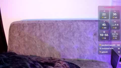 Snapshot of summer_holiday chatting on 12-23-24, 10:53 OnlyFans summer holiday online show from 12-23-24, 10:53