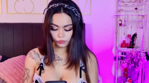 Snapshot of summer_holiday chatting on 09-10-25, 02:11 OnlyFans summer holiday online show from 09-10-25, 02:11