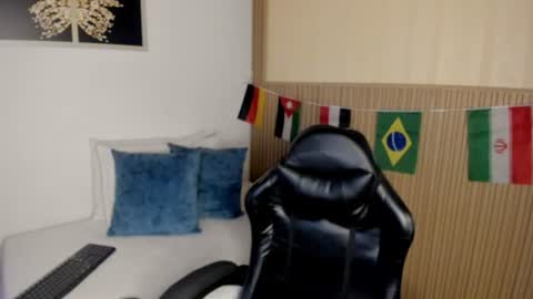 Summer online show from 07-06-26, 11:40