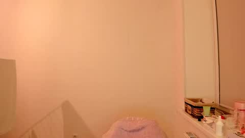 Summer Preston online show from 03-10-25, 01:12