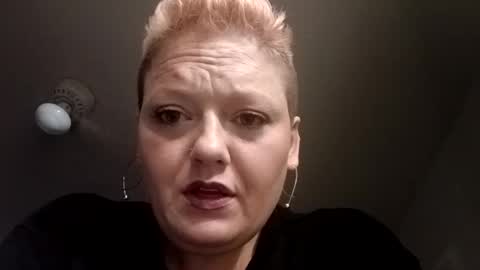 Summer Divine online show from 01-27-25, 01:05