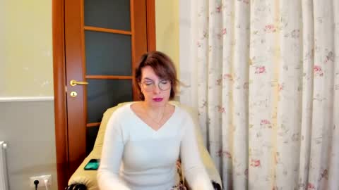 Snapshot of summerliza chatting on 01-06-25, 08:39 summerliza online show from 01-06-25, 08:39