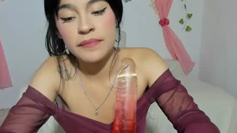 Snapshot of summerpurple chatting on 07-20-26, 01:42 SUMMER online show from 07-20-26, 01:42