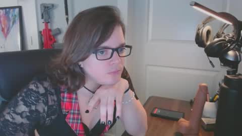 Snapshot of summerthesmall chatting on 02-05-25, 04:14 Summer The Small online show from 02-05-25, 04:14