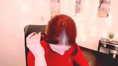 Snapshot of sun_lovely chatting on 10-26-25, 02:34 Alexi online show from 10-26-25, 02:34