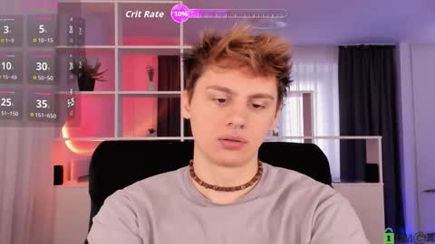 Snapshot of sunburn_boy chatting on 11-09-25, 08:01 Emilio online show from 11-09-25, 08:01