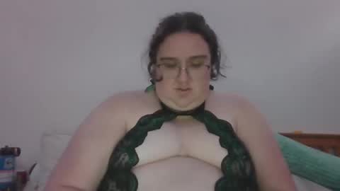 Snapshot of suncat420 chatting on 05-11-26, 03:34 suncat420 online show from 05-11-26, 03:34