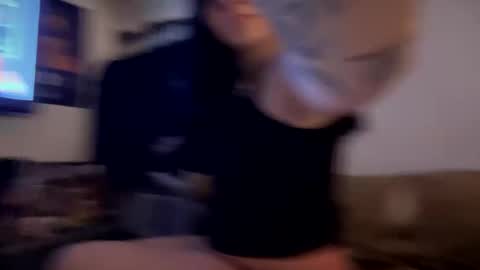 Snapshot of sunflowerxo chatting on 09-26-25, 05:44 Sofie online show from 09-26-25, 05:44