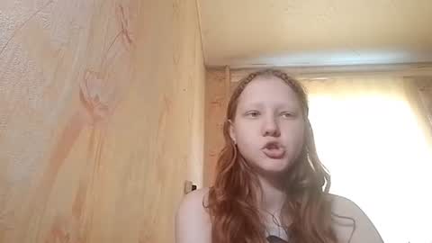 Snapshot of sungpiggott chatting on 06-18-26, 12:53 sungpiggott online show from 06-18-26, 12:53