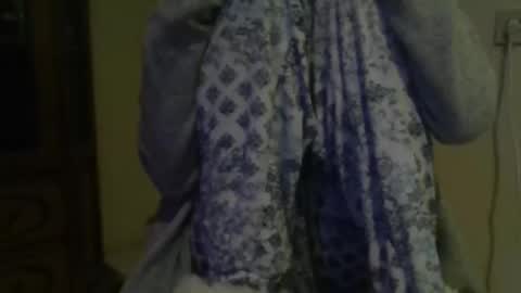 Snapshot of suni_bitch chatting on 03-12-26, 03:29 suni online show from 03-12-26, 03:29