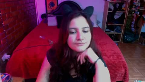 Snapshot of sunlight_7 chatting on 12-18-24, 09:14 sunny online show from 12-18-24, 09:14