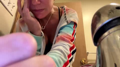 Snapshot of sunnbabe92485 chatting on 09-17-25, 12:40 sunnbabe92485 online show from 09-17-25, 12:40