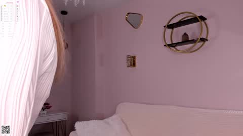 Lily online show from 09-15-25, 03:12