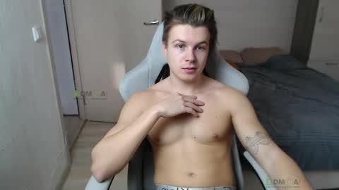 Alice and Sergey online show from 03-08-25, 07:38