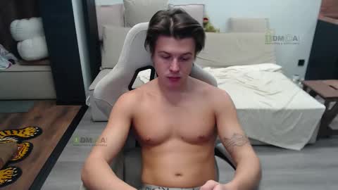 Alice and Sergey online show from 12-04-25, 08:34