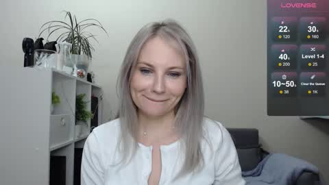 Naomi online show from 01-08-25, 02:46