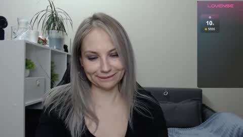 Naomi online show from 01-21-25, 12:46