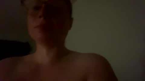 Snapshot of sunny_clementine chatting on 10-27-25, 03:54 Sunny Clementine online show from 10-27-25, 03:54