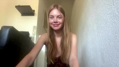 Snapshot of sunny_gaze chatting on 07-28-26, 02:13 sunny_gaze online show from 07-28-26, 02:13