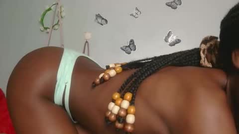 Snapshot of sunny_kitty25 chatting on 04-27-26, 10:24 Sunny kitty25 online show from 04-27-26, 10:24