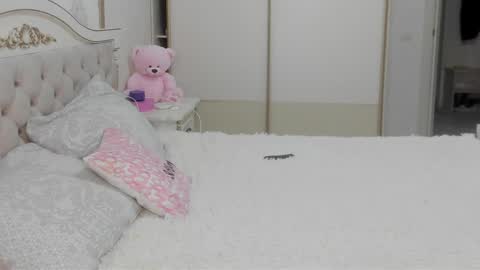 Vanessa online show from 04-16-26, 05:19