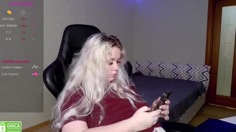 Snapshot of sunny_mood chatting on 01-04-25, 09:52 sunny mood online show from 01-04-25, 09:52