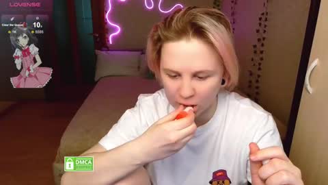 Snapshot of sunny_mood chatting on 02-26-25, 10:36 sunny mood online show from 02-26-25, 10:36