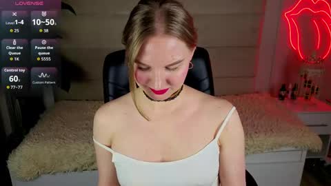 sunny_nicoleee online show from 05-22-26, 01:24