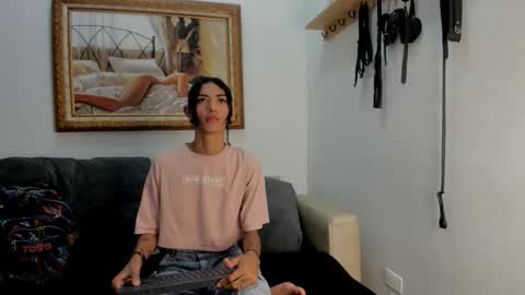 Sunny online show from 12-23-25, 01:58