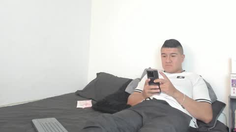 Snapshot of sunnyandevan chatting on 12-09-24, 06:57 Christian Vanessa online show from 12-09-24, 06:57