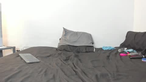 Snapshot of sunnyandevan chatting on 12-13-24, 09:52 Christian Vanessa online show from 12-13-24, 09:52