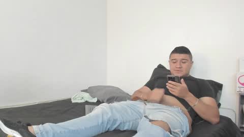 Snapshot of sunnyandevan chatting on 12-16-24, 04:16 Christian Vanessa online show from 12-16-24, 04:16