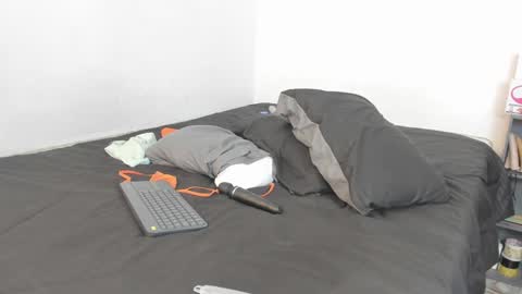 Snapshot of sunnyandevan chatting on 12-16-24, 07:21 Christian Vanessa online show from 12-16-24, 07:21