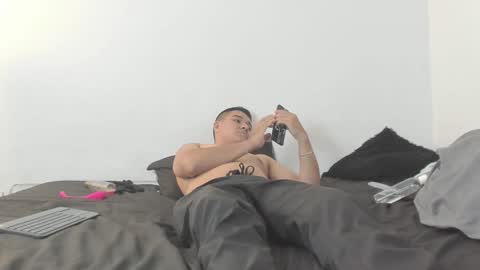 Snapshot of sunnyandevan chatting on 01-31-25, 10:42 Christian Vanessa online show from 01-31-25, 10:42