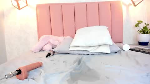  S U N N Y online show from 02-07-25, 11:55